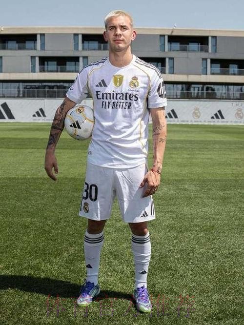 记者:马斯坦托诺为皇马出战欧冠不会有任何问题 记者:马斯坦托诺为皇马出战欧冠不会有任何问题